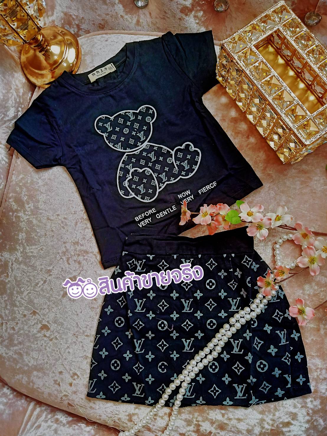 NS20/🔥พร้อมส่ง🔥ชุดเด็กผู้หญิง ชุดเซ็ท 2 ชิ้น หลุย.ส์ เสื้อยืด TDมาพร้อมกับกระโปรงลายหลุยส์