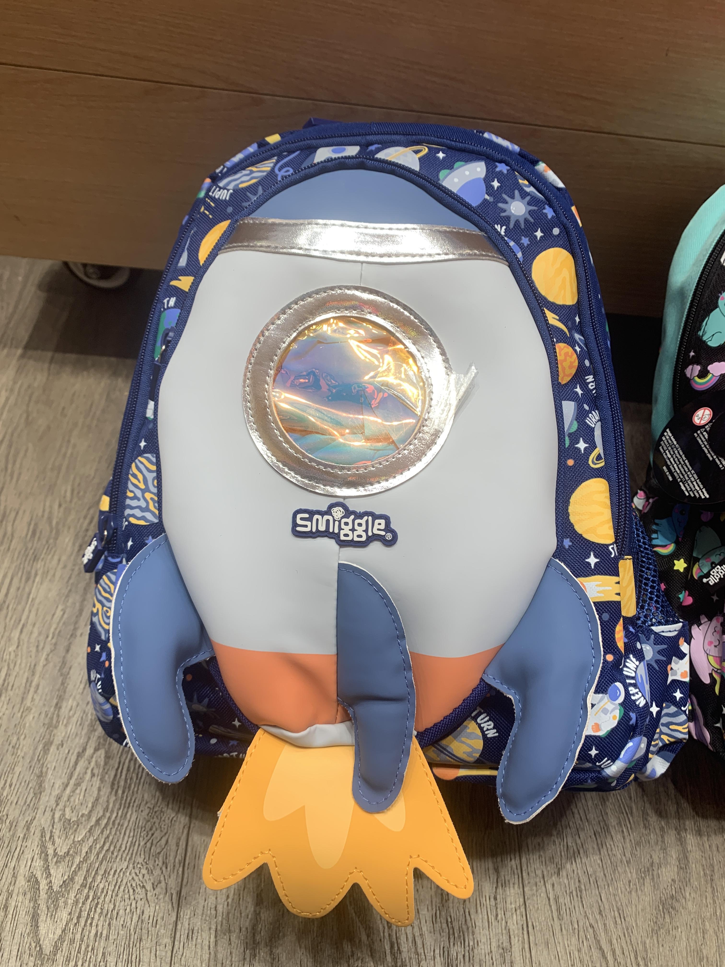 กระเป๋าสะพาย เป้ Smiggle junior - Sky Hi-จรวด