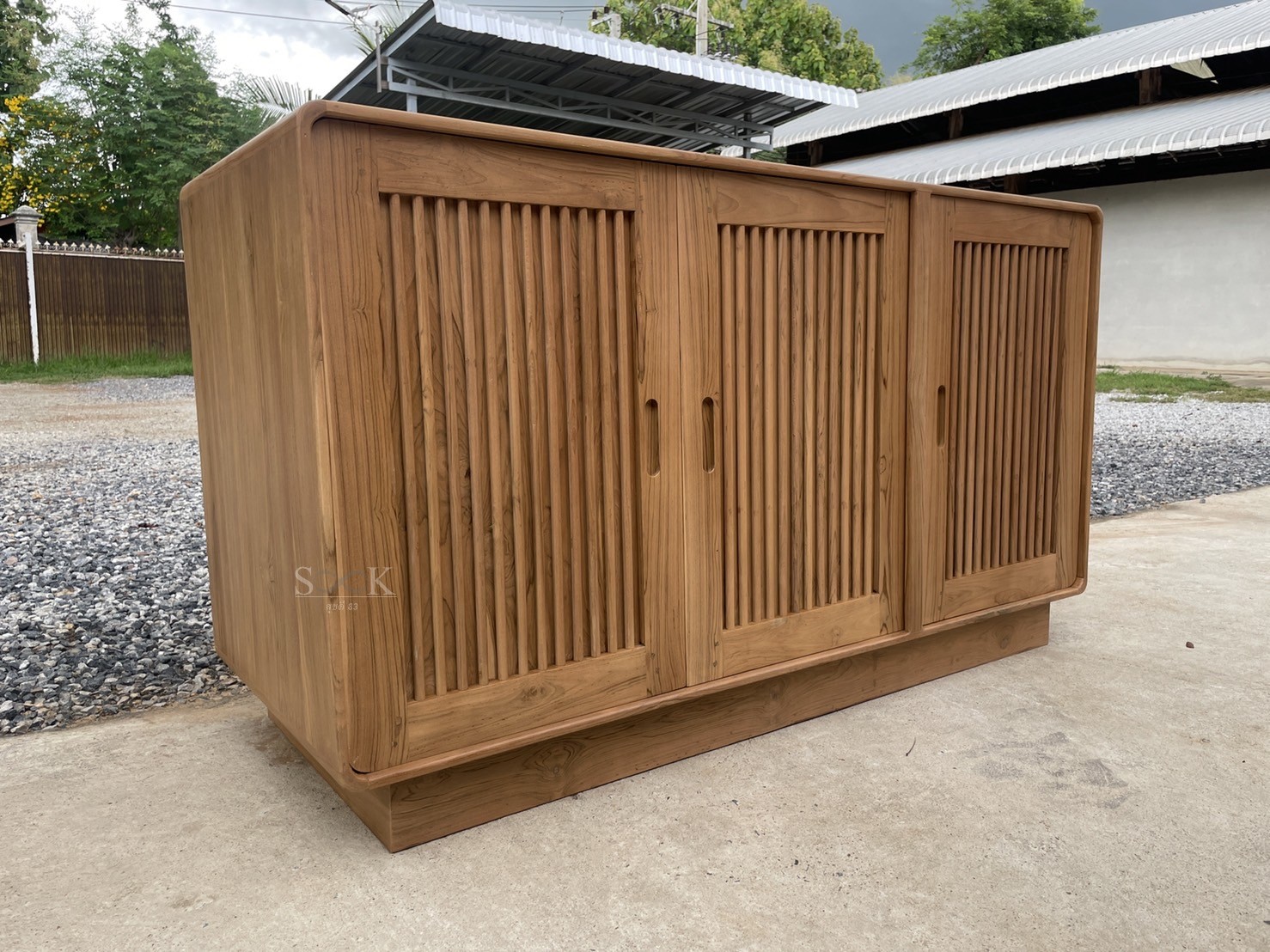 ตู้เก็บของบานซี่มินิมอล (สีสัก)