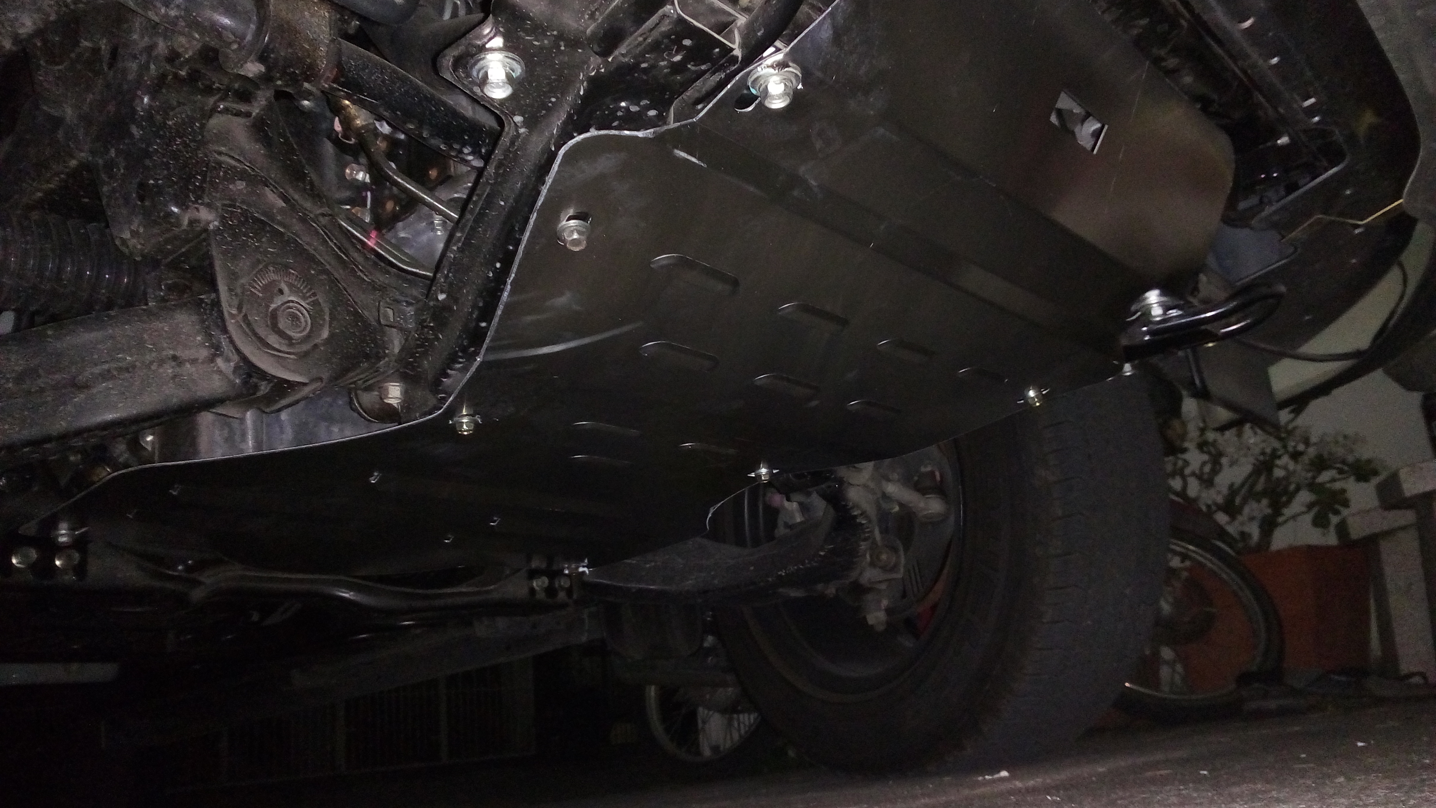 แผ่นปิดใต้ห้องเครื่องอลูมิเนียม Isuzu All New , Mu-X Raceplate_Undertray