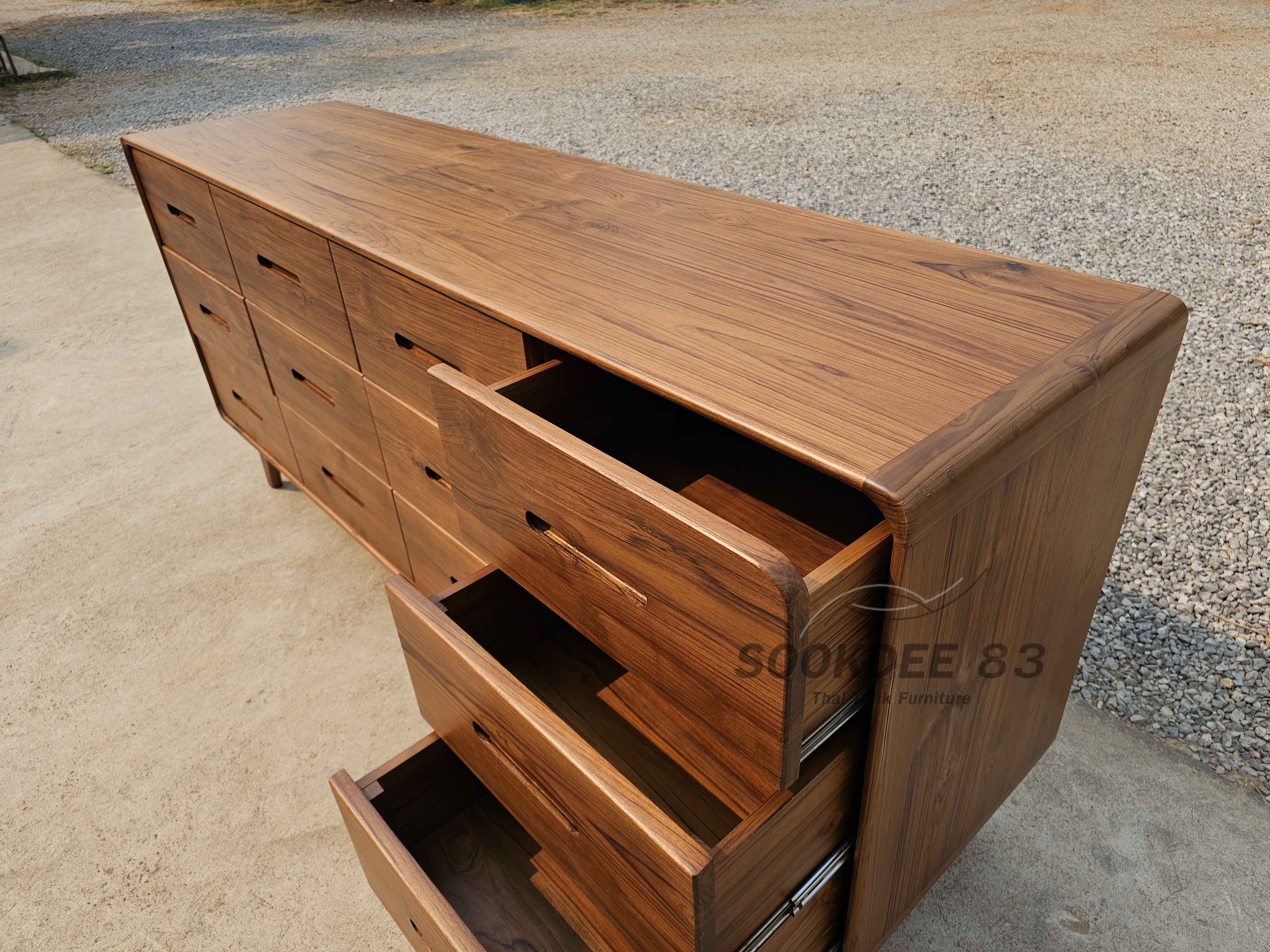 ตู้ 12 ลิ้นชักมีขา