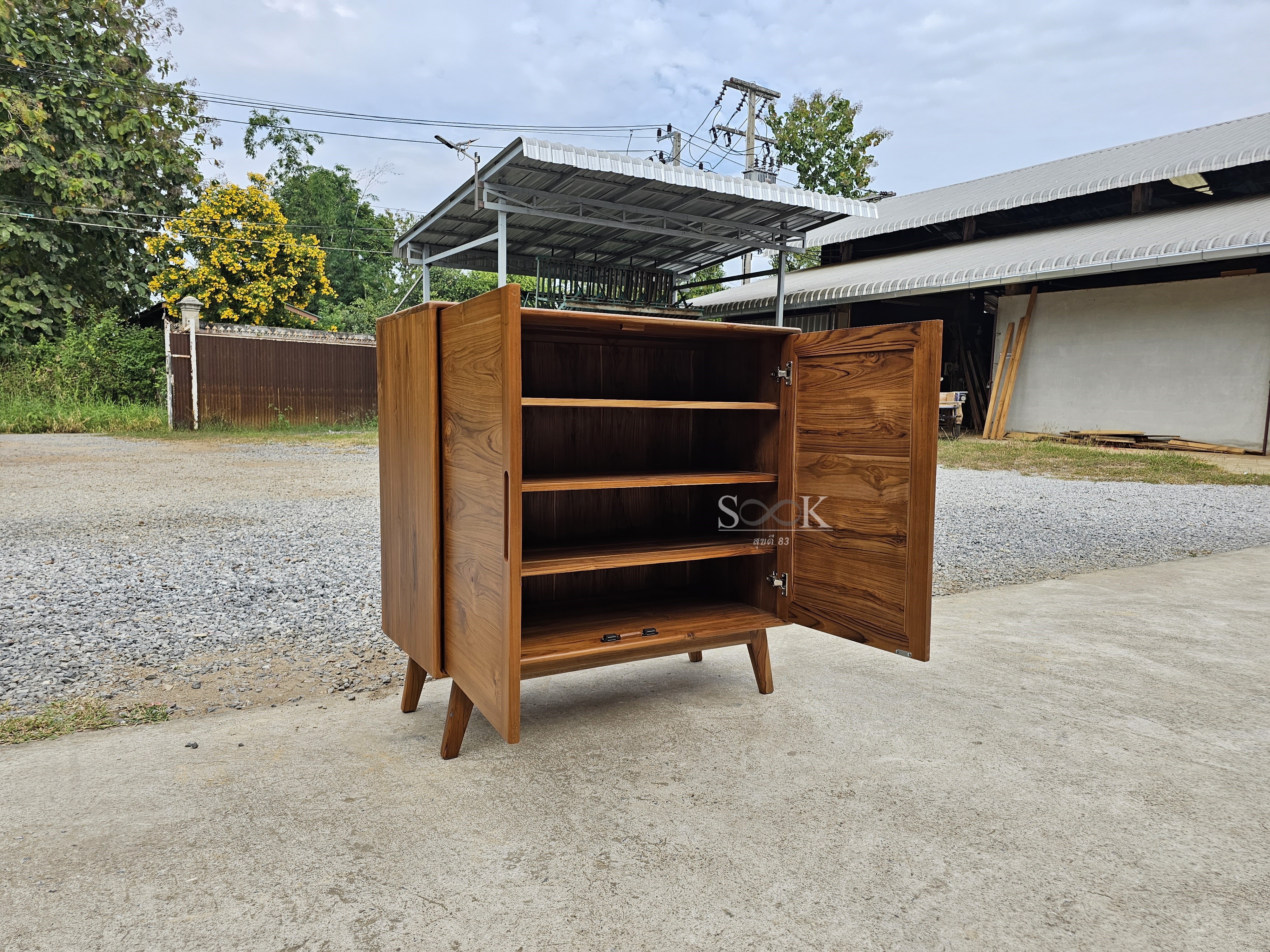 ตู้เก็บของมินิมอล 2 บานเปิด มีขา