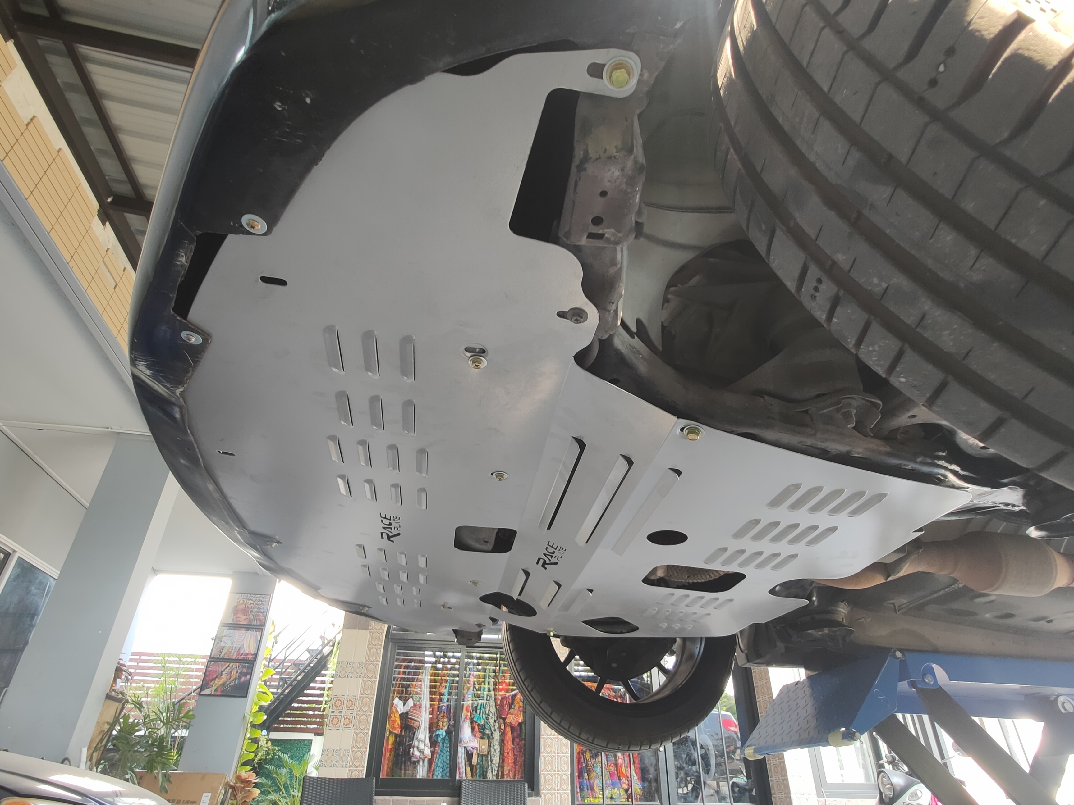 แผ่นปิดใต้ห้องเครื่องอลูมิเนียม Toyota Camry Acv40 2006-12 Raceplate_Undertray สำเนา