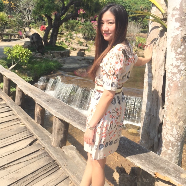 ชุดเดรสสีครีม พิมพ์ลาย น่ารักค่ะ ส่งฟรี ems