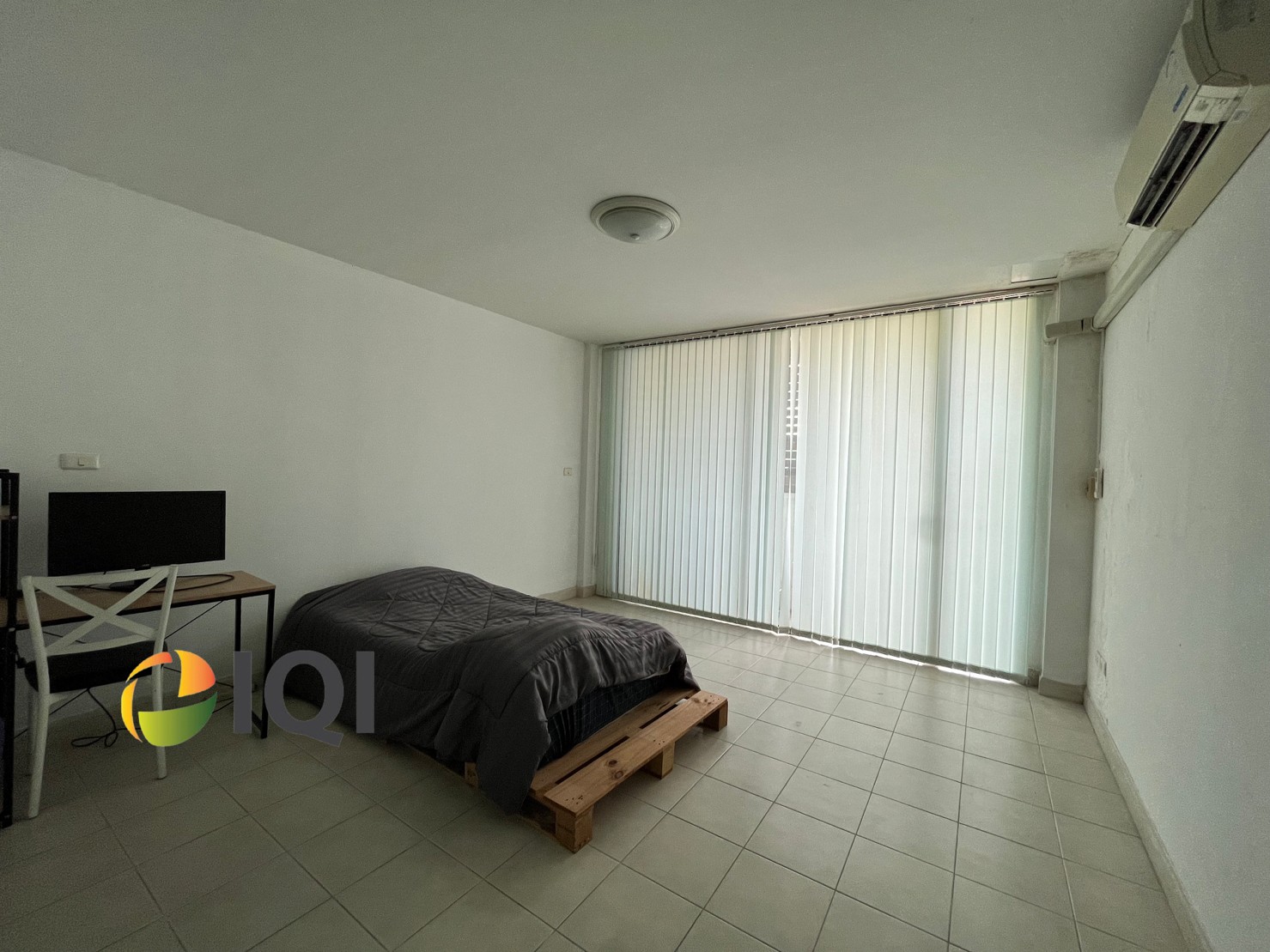 ขาย อาคารพาณิชย์ 3.5 ชั้น The Village ปัญญา-รามอินทรา