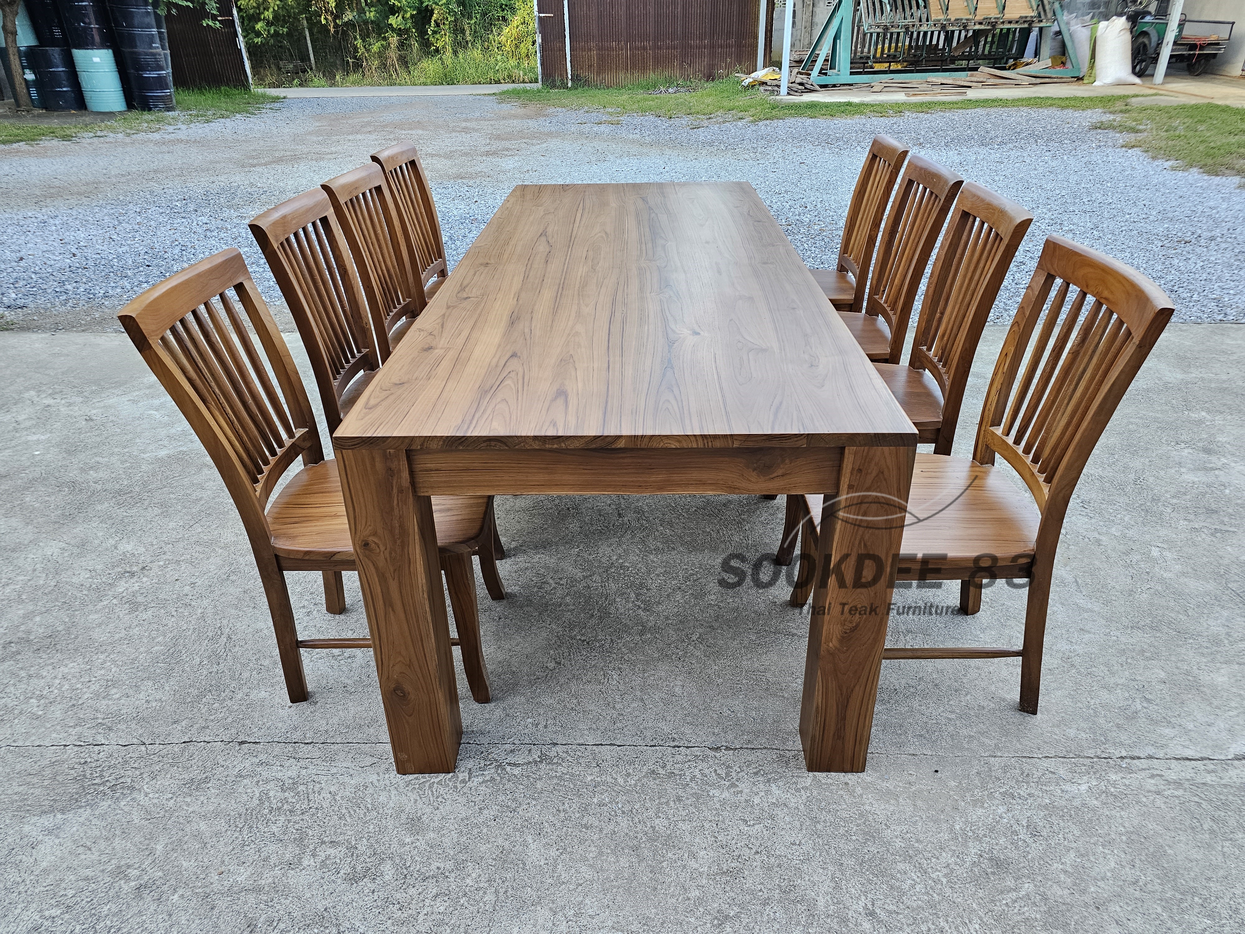 ชุดกินข้าวโต๊ะขาตรง 2.5 ม. เก้าอี้นกยูง 8 ตัว