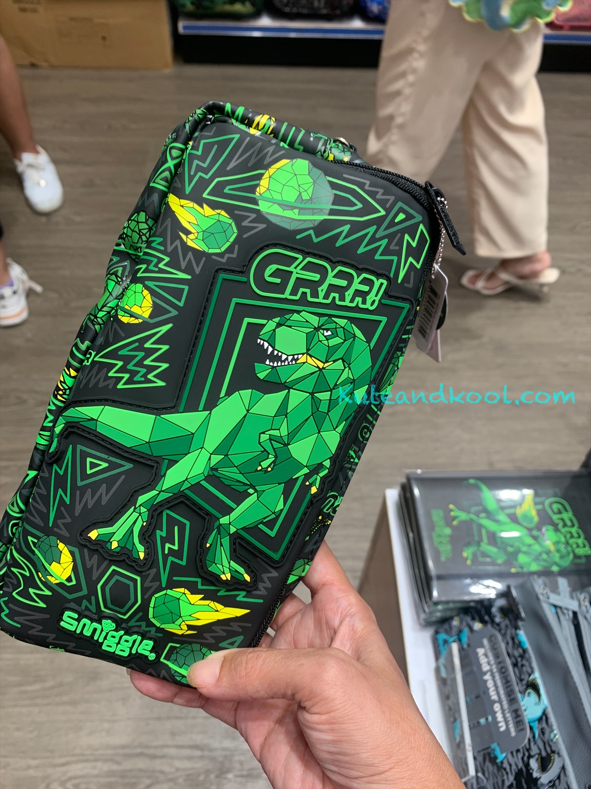 กระเป๋าดินสอ 2 ช่อง Smiggle 2 pocket pencilcase character-ไดโน เขียว
