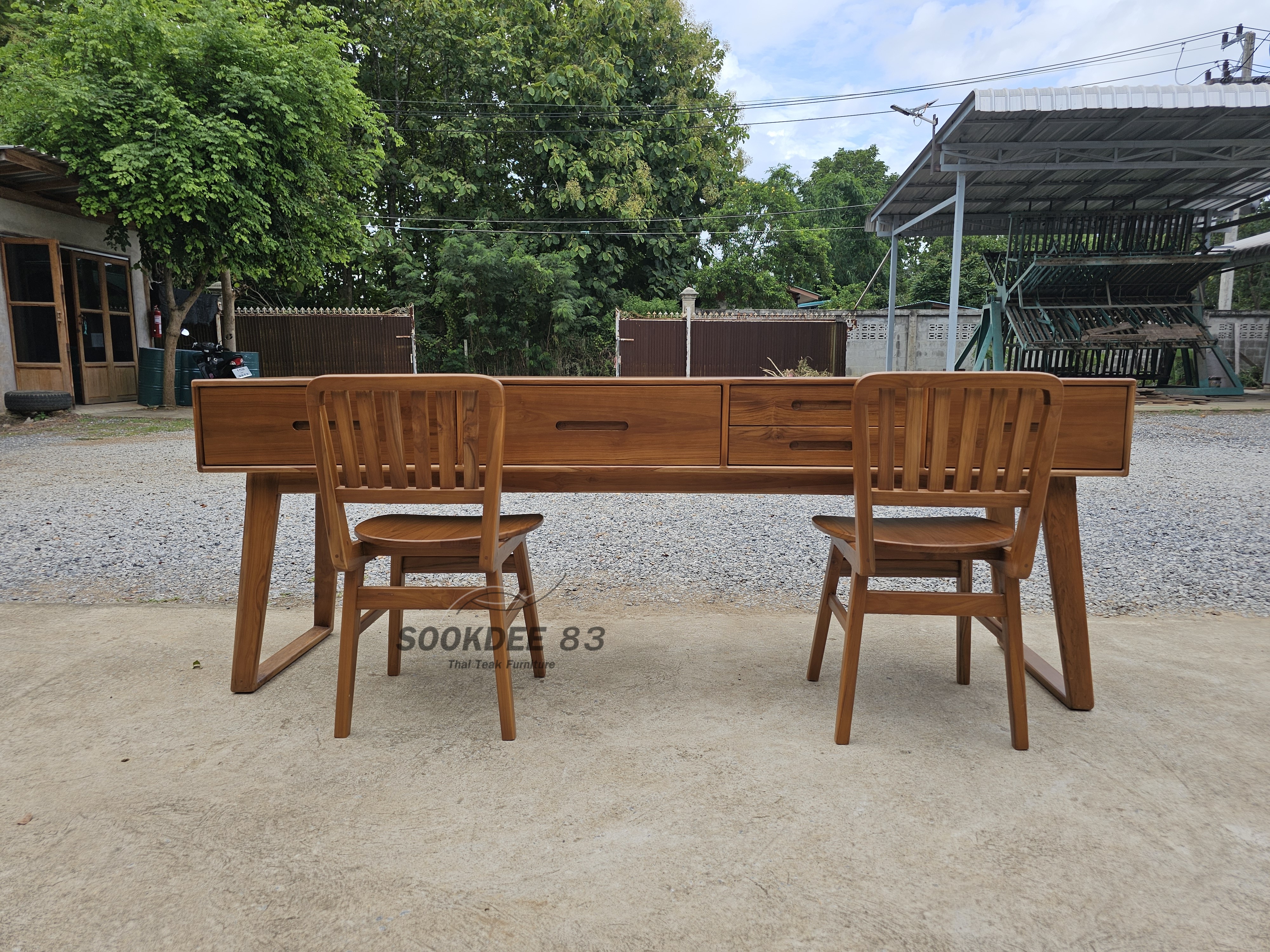 โต๊ะเขียนหนังสือขายู 2 ม. เก้าอี้ 2 ตัว