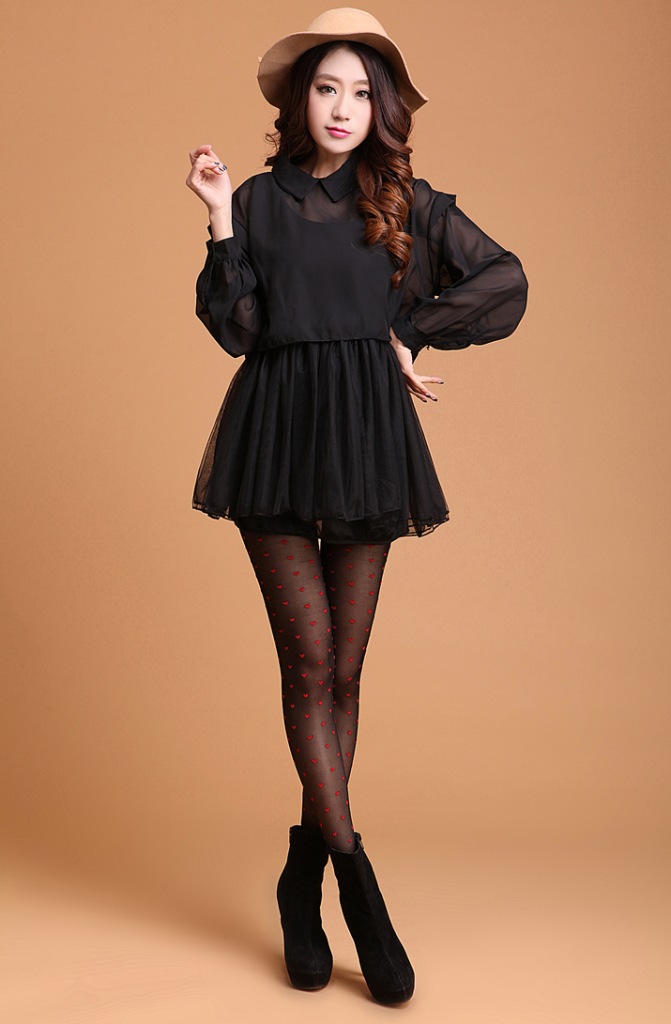 มินิเดรส หรือเสื้อตัวยาว มีสีดำและสีครีมค่ะ ส่งฟรี ems