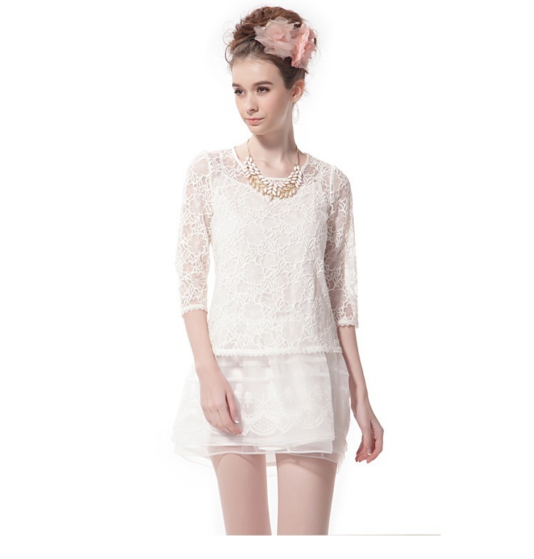 ชุดเดรสผ้าไหมแก้วลายดอกไม้ แขนสามส่วน มี 2 สีค่ะ ส่งฟรี ems