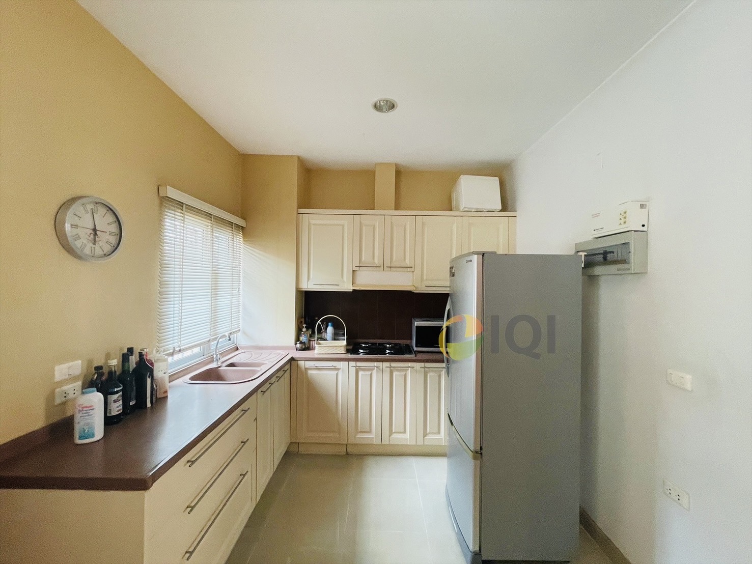 ขายทาวน์โฮม 3 ชั้น บ้านกลางเมือง บริติช ทาวน์ ศรีนครินทร์ แนวรถไฟฟ้าสายสีเหลือง