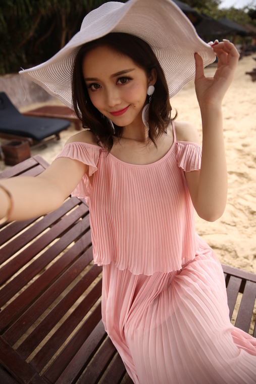 เดรสยาวผ้าชีฟองเนื้อดี สีชมพู สายเดี่ยวเปิดไหล่ ส่งฟรี ems