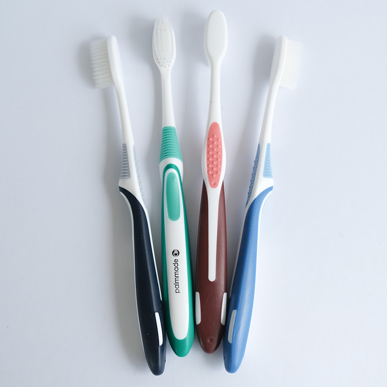 19075-แปรงสีฟัน โฟกัส วิปปิ้ง ฟิค (12 ชิ้น)