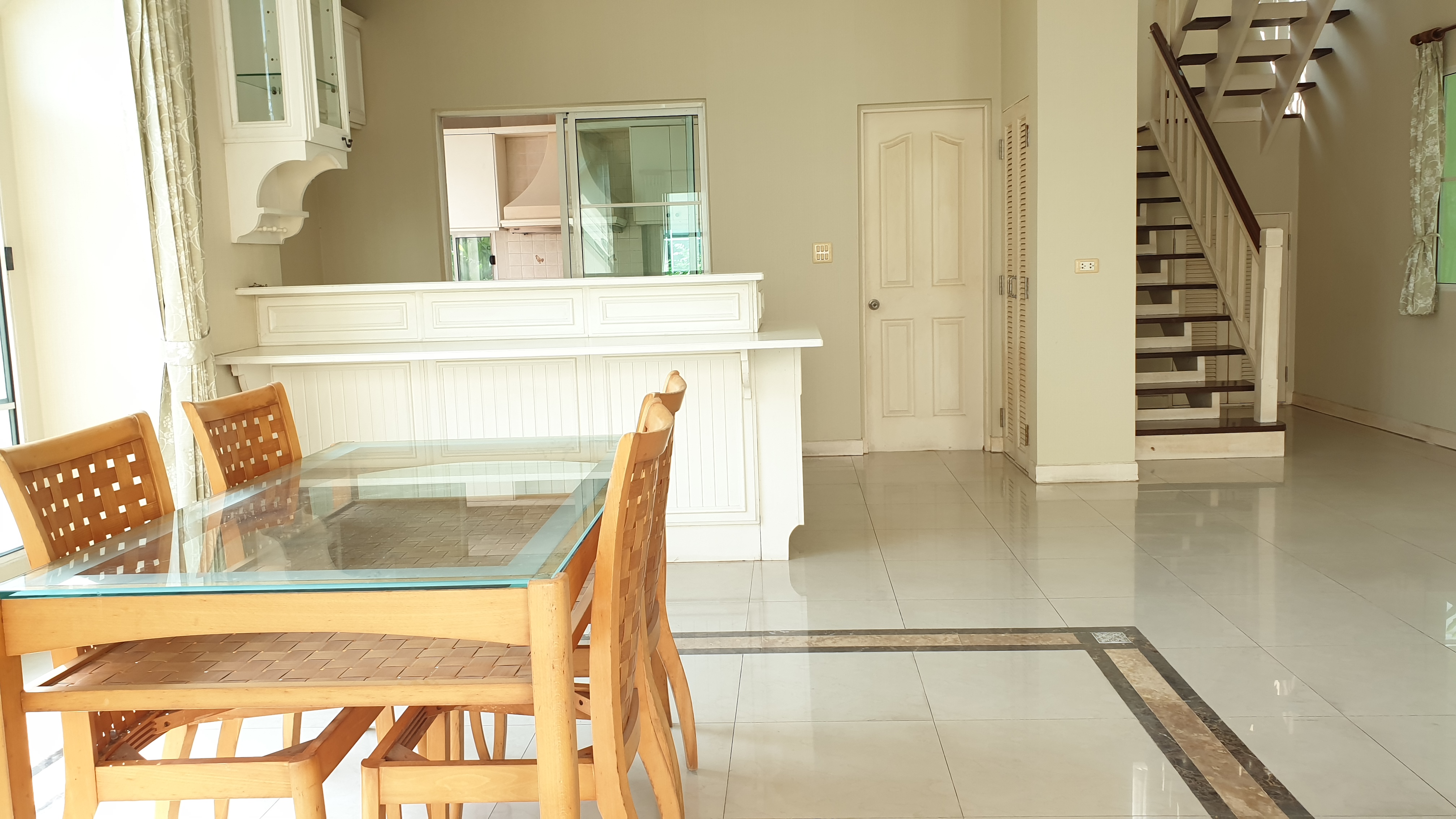 ขายบ้าน ในโครงการ มัณฑนา อ่อนนุช-วงแหวน 2 ชั้น ใน ม.มัณฑนาอ่อนนุช-วงแหวน กาญจนาภิเษก 66.4 ตร.ว. บ้านสภาพดี พร้อมเข้าอยู่ ราคาพิเศษ