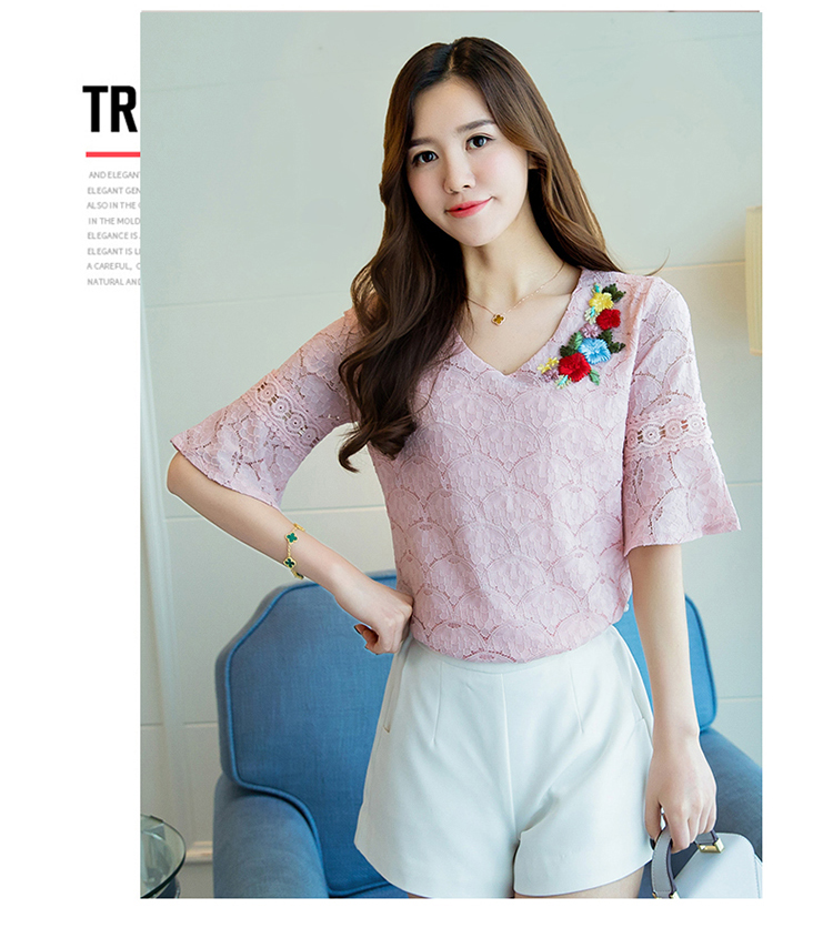 เสื้อผ้าลูกไม้สีชมพู ส่งฟรี ems