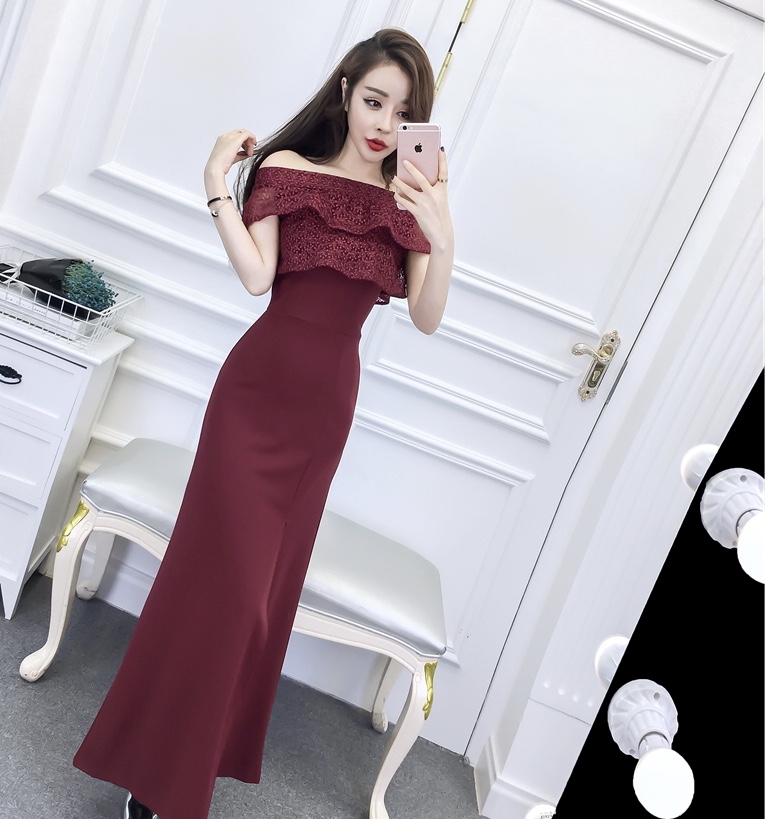 ชุดราตรีสีไวน์แดง ดีไซน์เปิดไหล่ ปิดต้นแขน ส่งฟรี ems