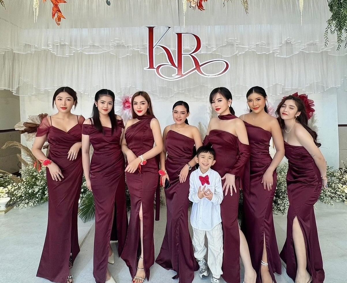 บริการให้เช่า “ชุดไปงานแต่งงาน ชุดเพื่อนเจ้าสาว ” ชุดสวยๆ ในราคาหลักร้อย ทุกชุด ทั้งร้าน #ร้านเช่าชุดเพื่อนเจ้าสาว #ชุดเพื่อนเจ้าสาว #ร้านเช่าชุดราตรี #ชุดไปงานแต่งงาน #เช่าชุดเพื่อนเจ้าสาวสวยๆ #เช่าชุดเพื่อนเจ้าบ่าวราคาถูก #เช่าชุดสูทเพื่อนเจ้าบ่าวราคาถูก