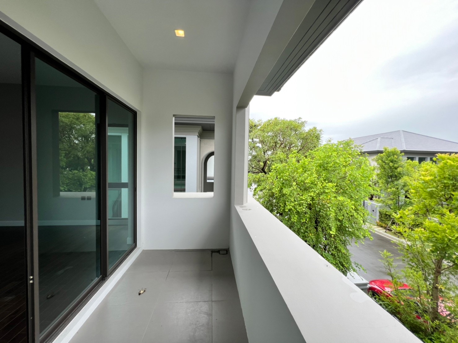 ขาย บ้านใหม่ แบบ BARE SHELL ไม่เคยเข้าอยู่ โครงการ Grand Bangkok Boulevard บางนา-อ่อนนุช