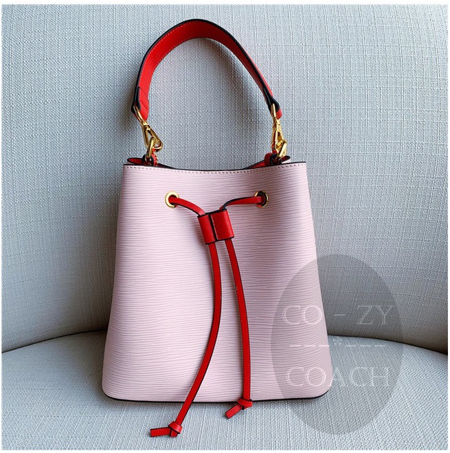 กระเป๋าหนังสะพายข้างผู้หญิง COZY LV noe' epi