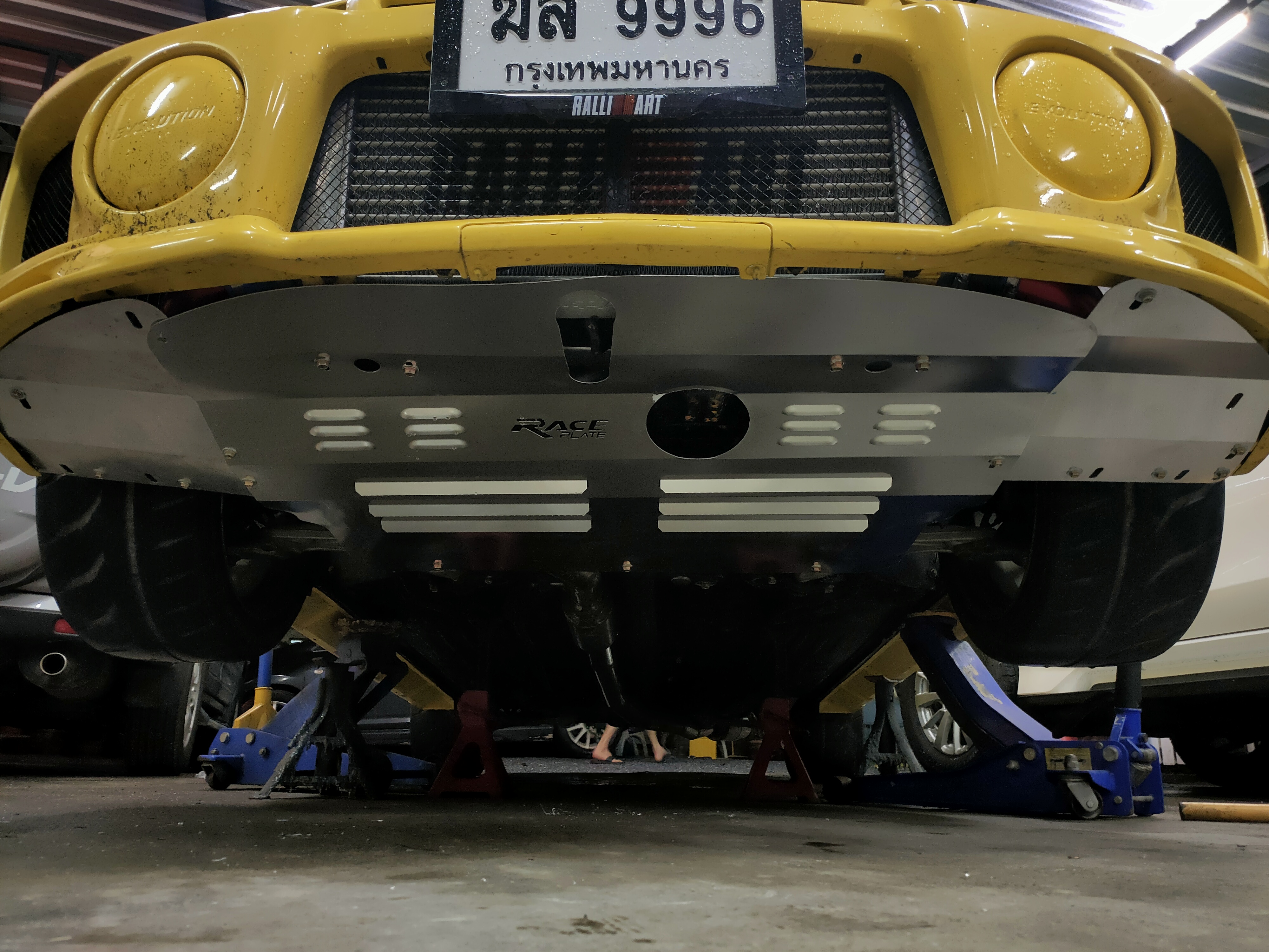 แผ่นปิดใต้ห้องเครื่องอลูมิเนียม Mitsubishi Lancer Evolution 456 Raceplate_Undertray