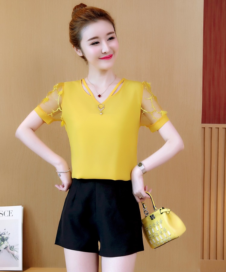 เสื้อสีเหลือง ผ้าชีฟองเนื้อดี ส่งฟรี ems