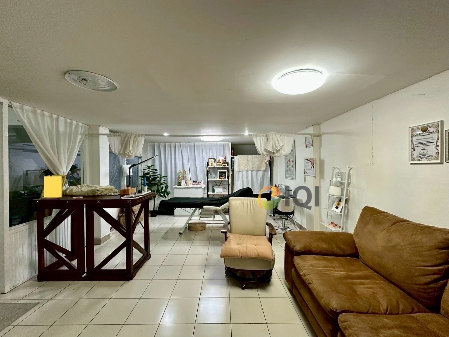 ขายอาคารพาณิชย์ 5 ชั้น 2 คูหาติดกัน ถนนหนามแดง - บางพลี ใกล้รถไฟฟ้า 2 สาย และใกล้ทางด่วน