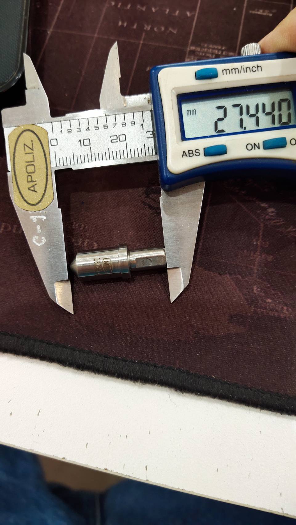 หัวเพรชกดเครื่องวัดความแข็ง และ Ball สำหรับเครื่องทดสอบความแข็งเหล็ก ชนิด Rockwell