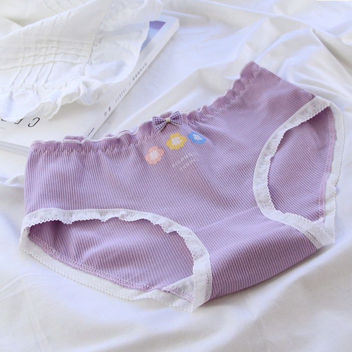 NA122(แพ็ค5ตัว5ลาย) กางเกงในน่ารัก กางเกงในผ้าฝ้ายทรงเต็มตัวเหมาะสำหรับท่านที่ชอบใส่แบบเต็มก้น ขอบเป็นยางยืดไม่รัดแน่นจนเกินไป ขายแบบยกเซต5ตัว5ลายตามรูปถ่ายสินค้าจริงเลยค่ะ ***ในหุ่นใส่เบอร์ M