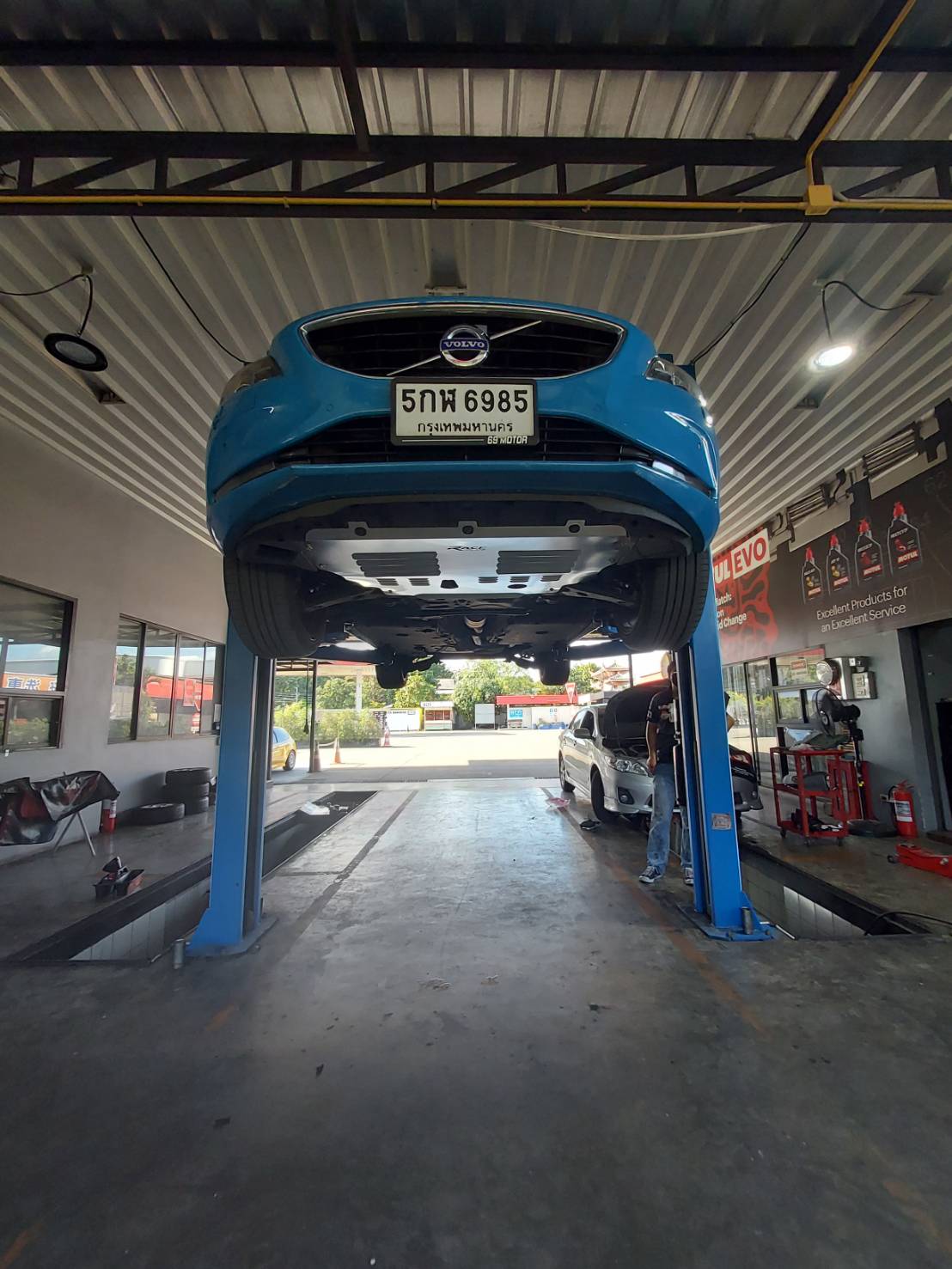 แผ่นปิดใต้ห้องเครื่องอลูมิเนียม Volvo V40 Raceplate_Undertray