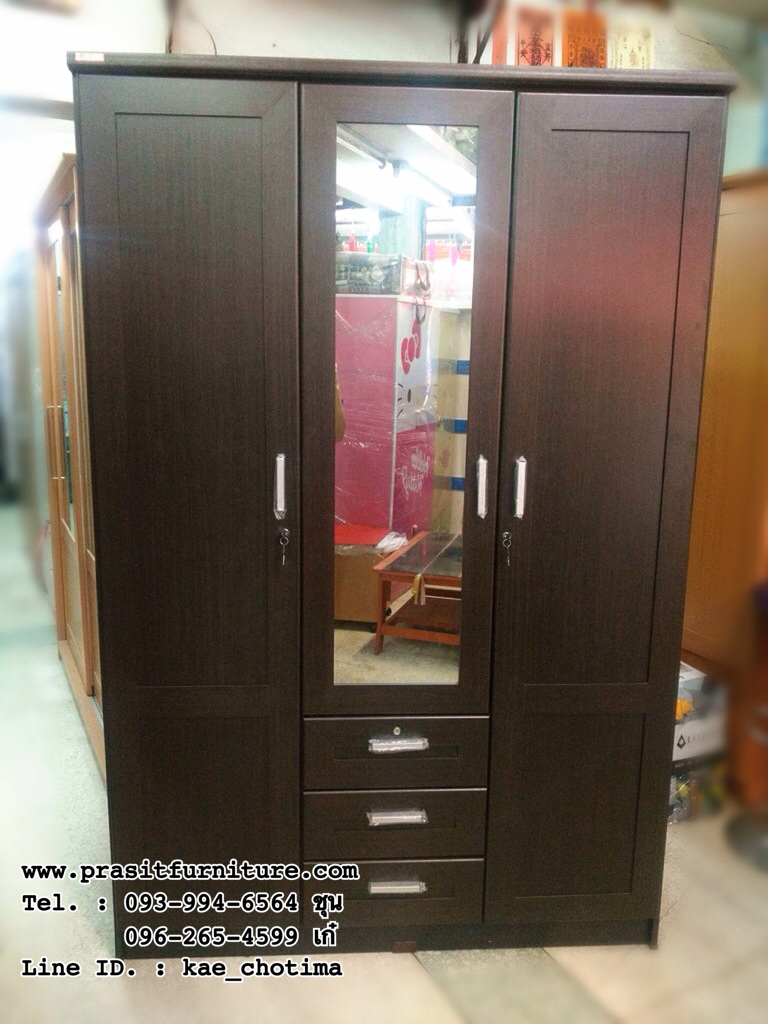 ตู้เสื้อผ้า 3 บาน กระจกกลาง รุ่น W451M ขนาด 135 ซม.