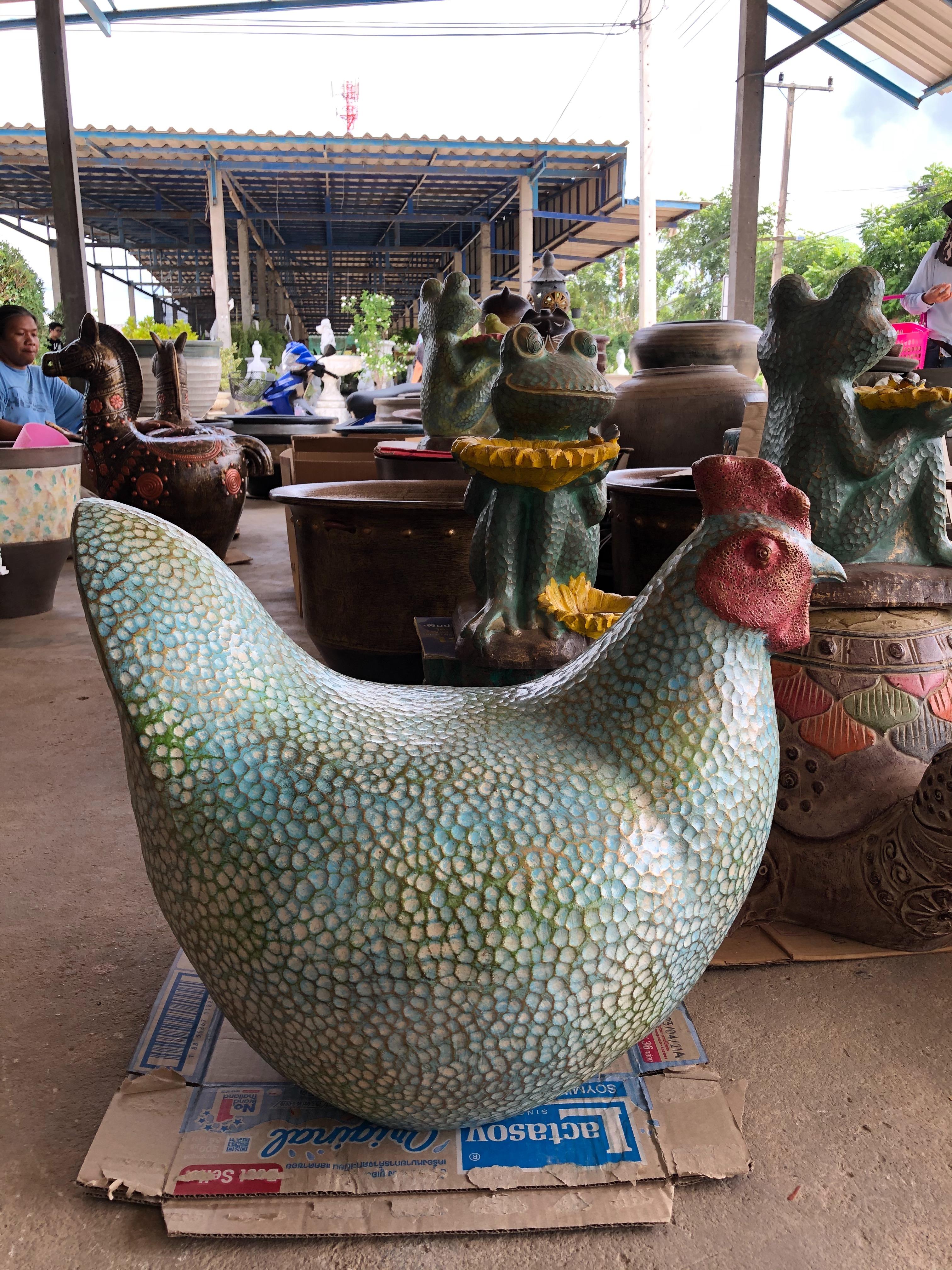 ม้านั่งไก่กระต๊ากฉลุลาย