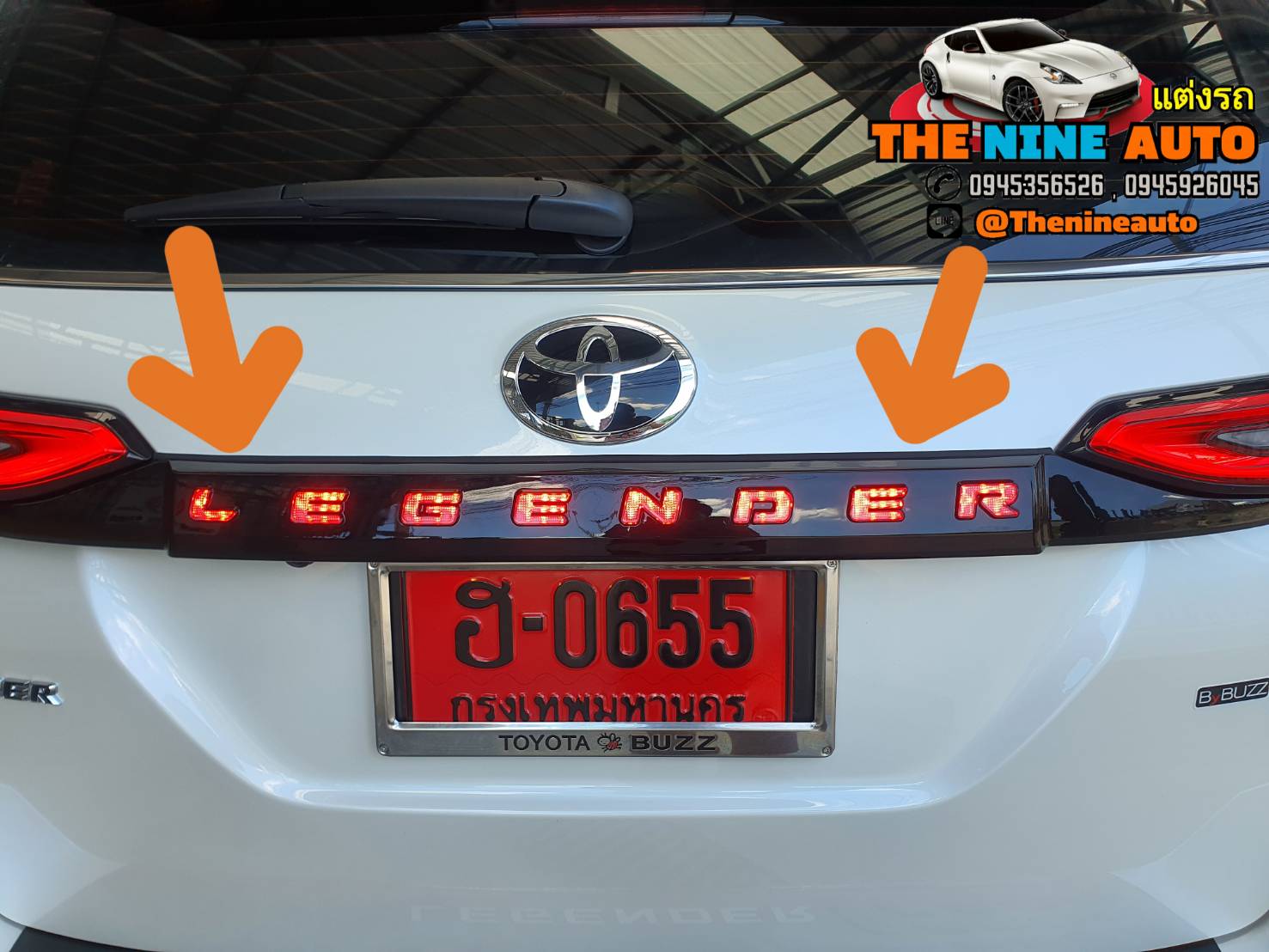 คิ้วท้ายดำเงา มีไฟเบรคสีแดง คำว่า Legender