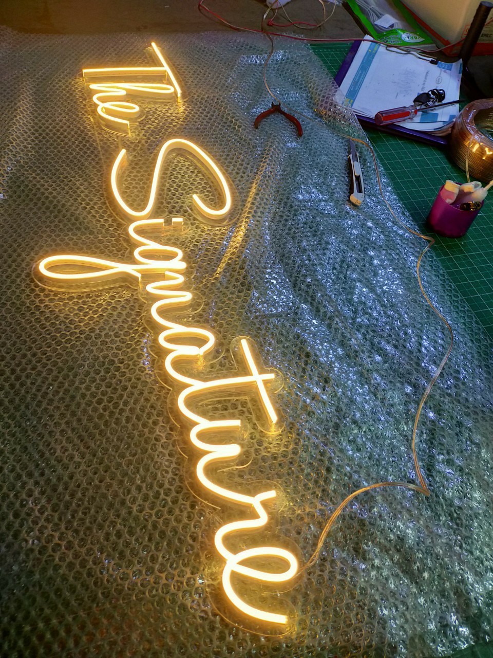 ป้ายไฟนีออน