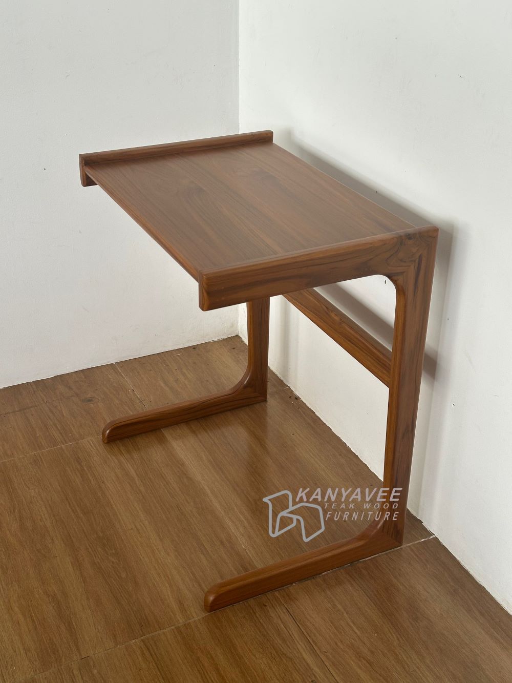 โต๊ะข้างโซฟาไม้สักมินิมอล