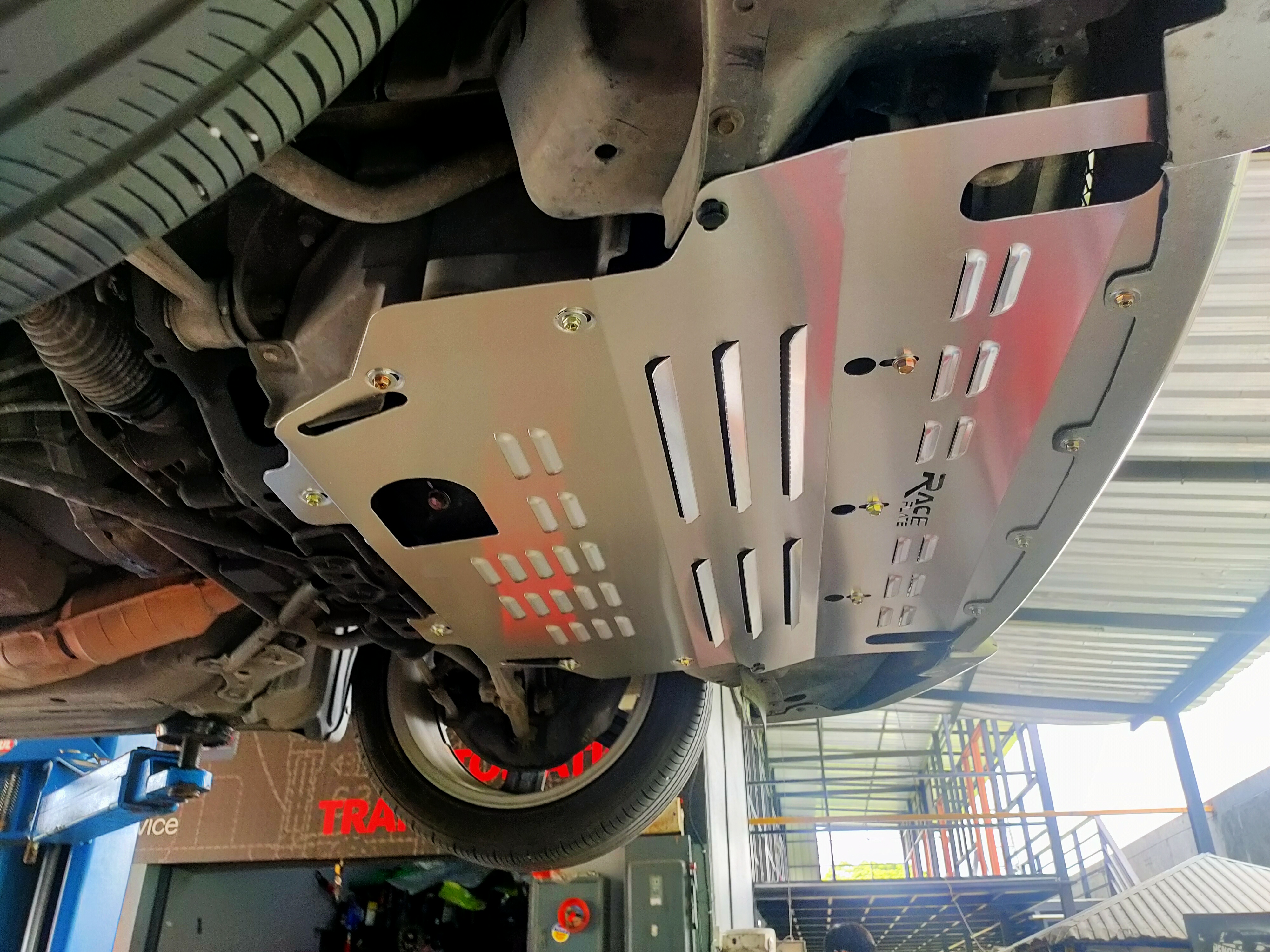 แผ่นปิดใต้ห้องเครื่องอลูมิเนียม Toyota Altezza Raceplate_Undertray