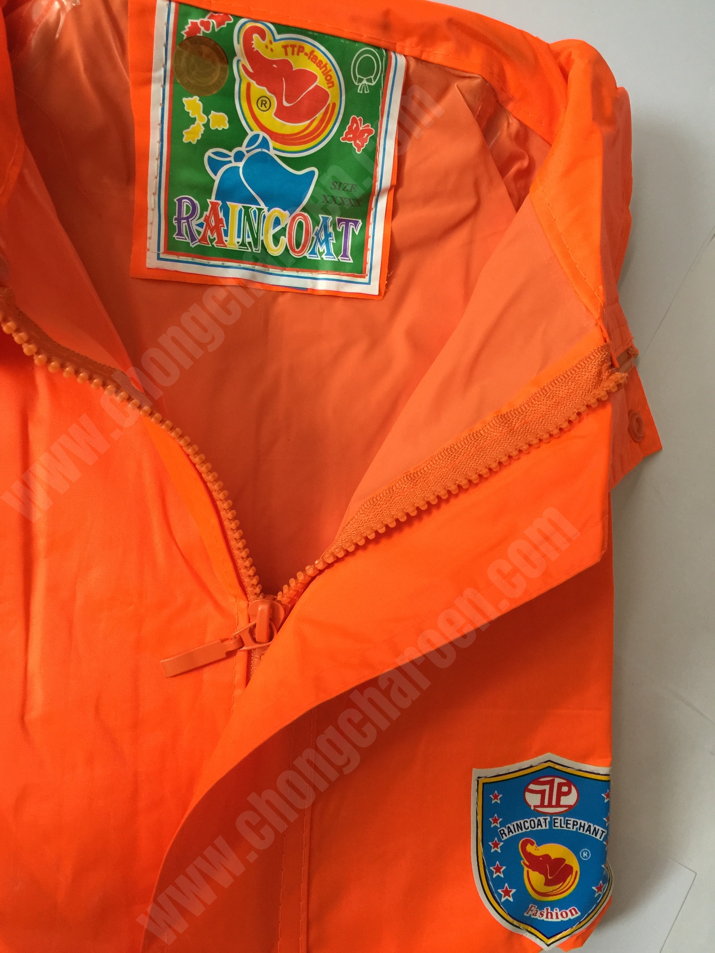 ชุดกันฝน เสื้อ และ กางเกง หนา มีหมวกในตัว สีต่างๆ ตราช้าง Danko