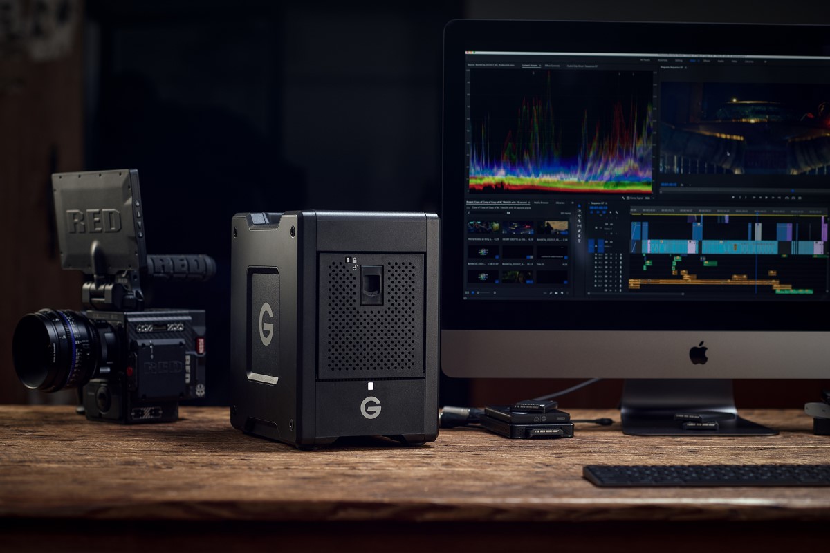 G-RAID SHUTTLE 4 (SDPH34H) Enterprise-class 4-bay External Hard Drive; Thunderbolt3 and USB-C; hardware RAID; up to 1000MB/s read SanDisk Professional