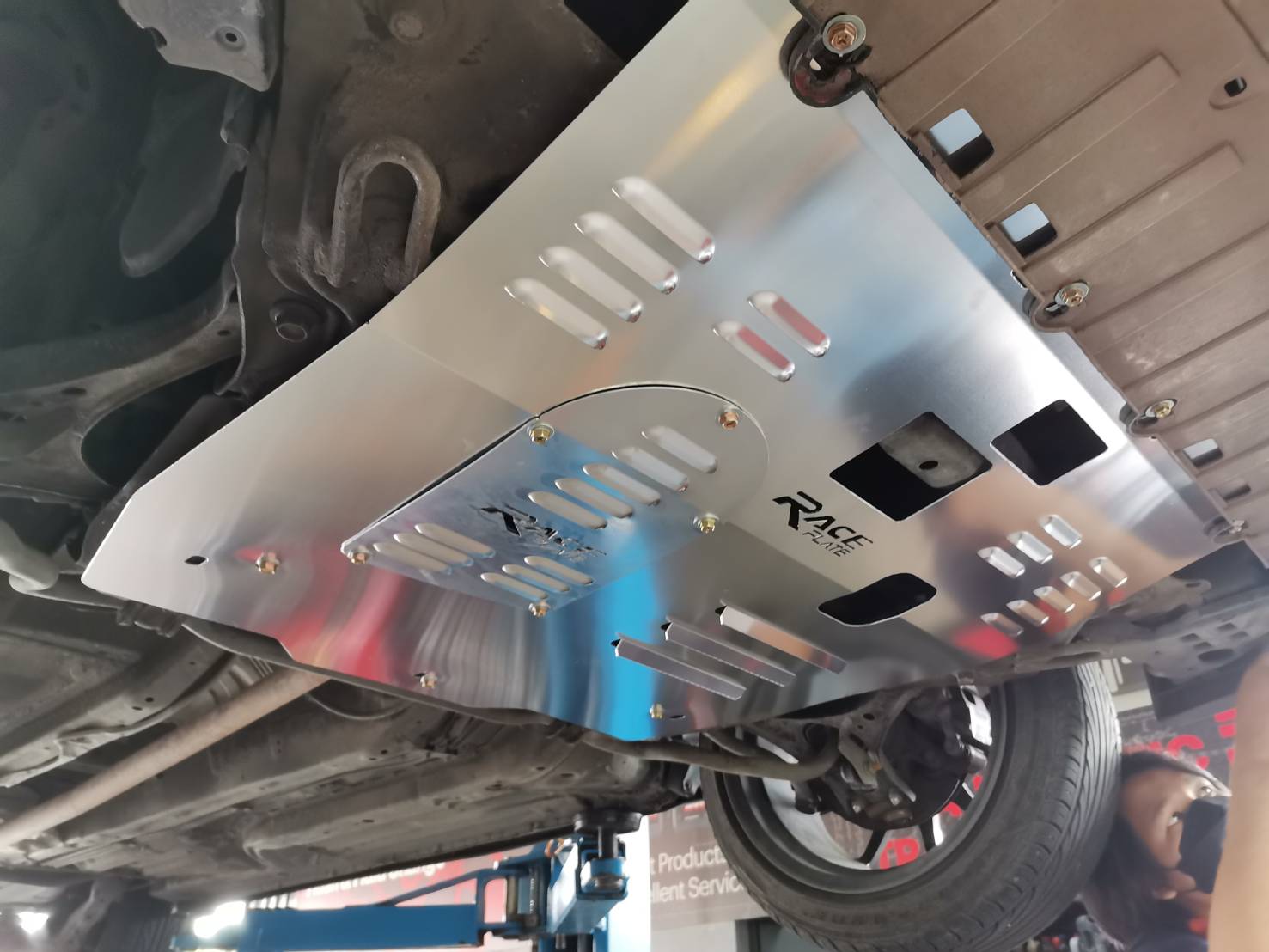 แผ่นปิดใต้ห้องเครื่องอลูมิเนียม Honda Civic FD FB Raceplate_Undertray