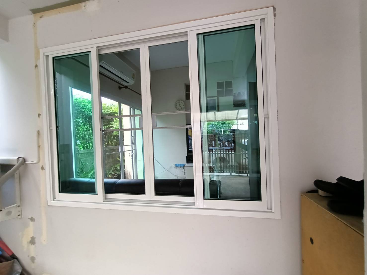 รื้อวงกบไม้ใส่อลูมิเนียม