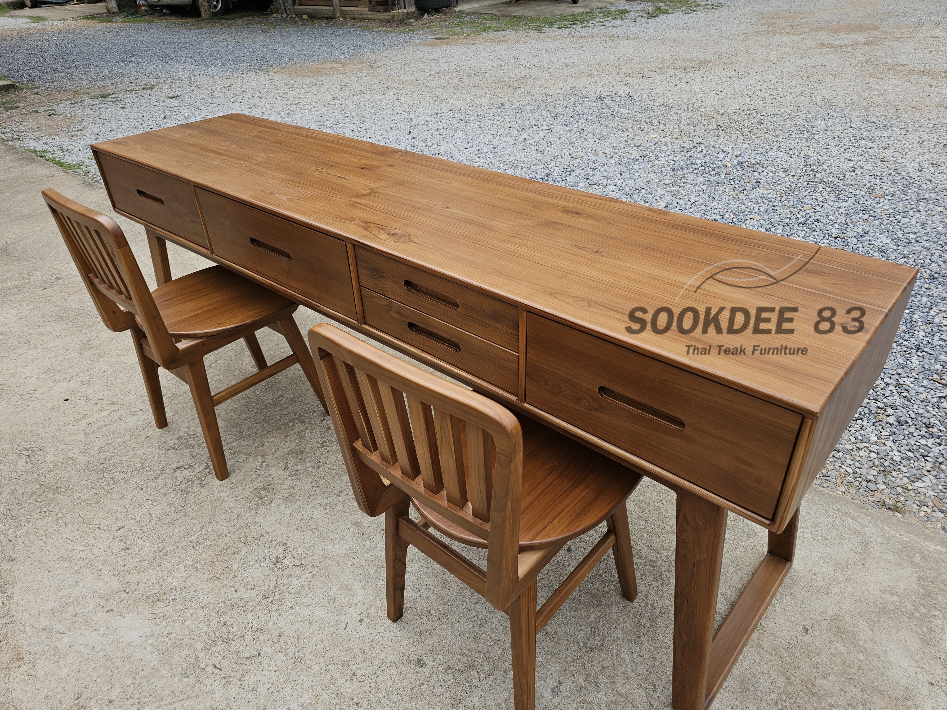 โต๊ะเขียนหนังสือขายู 2 ม. เก้าอี้ 2 ตัว