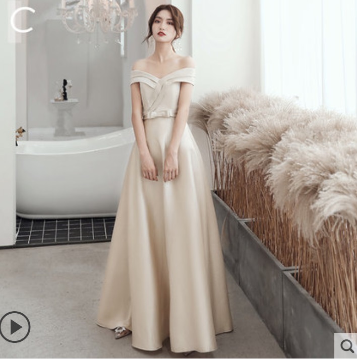 ชุดราตรียาว ผ้าไหมเนื้อดีสีทอง ดีไซน์สวย เปิดไหล่ ปิดต้นแขน ส่งฟรี ems