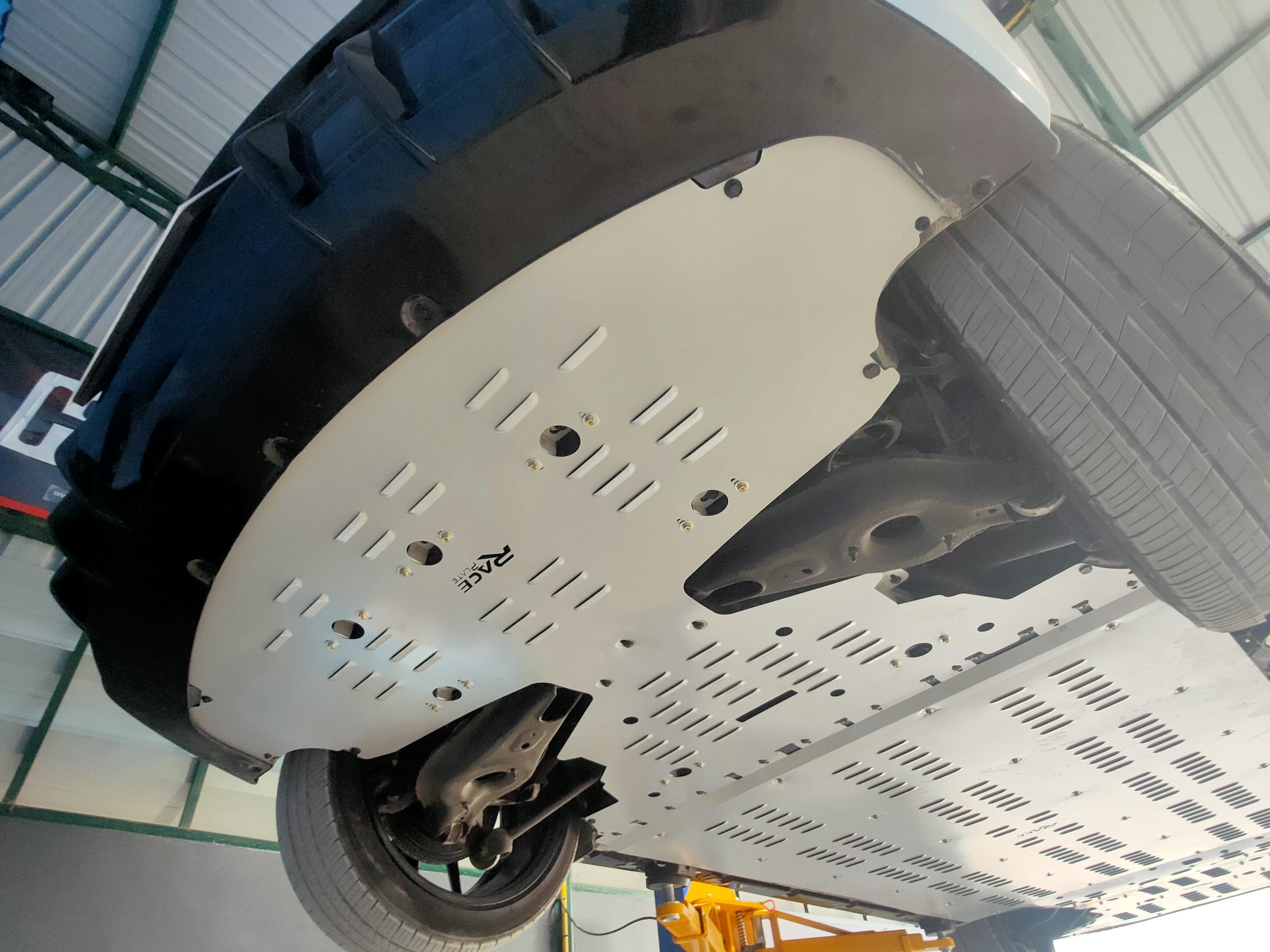 Raceplate Undertray แผ่นปิดใต้ท้องรถยนต์กันกระแทกนิรภัยสำหรับ BYD Seal แข็งแรง ปลอดภัย ขับขี่ด้วยความอุ่นใจกันเลยนะครับ 🙏😊♥️