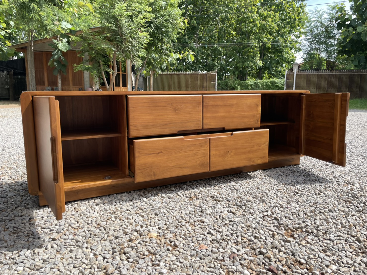 ชั้นวางทีวี