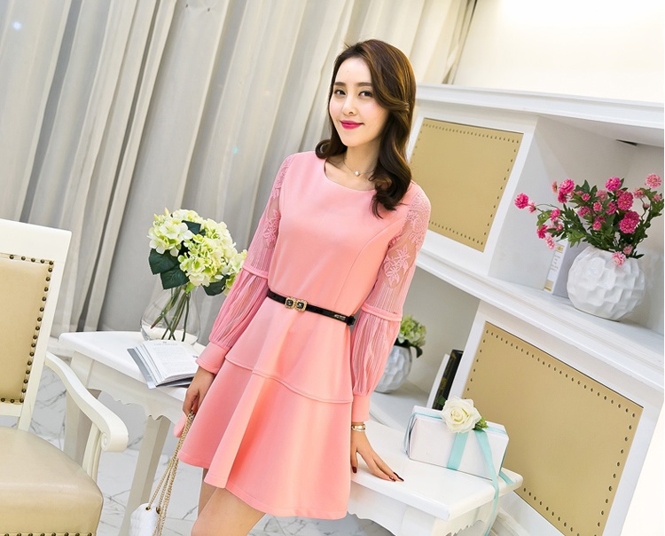 ชุดเดรสสีชมพูแขนยาว ส่งฟรี ems