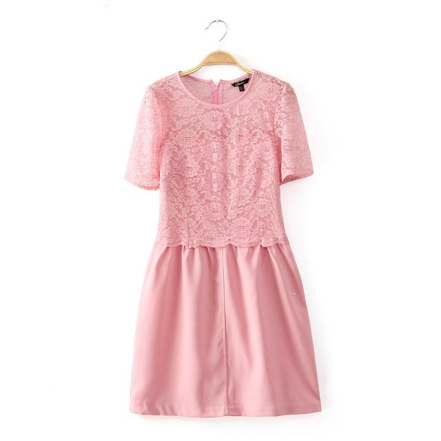 ชุดเดรสสีชมพู ems