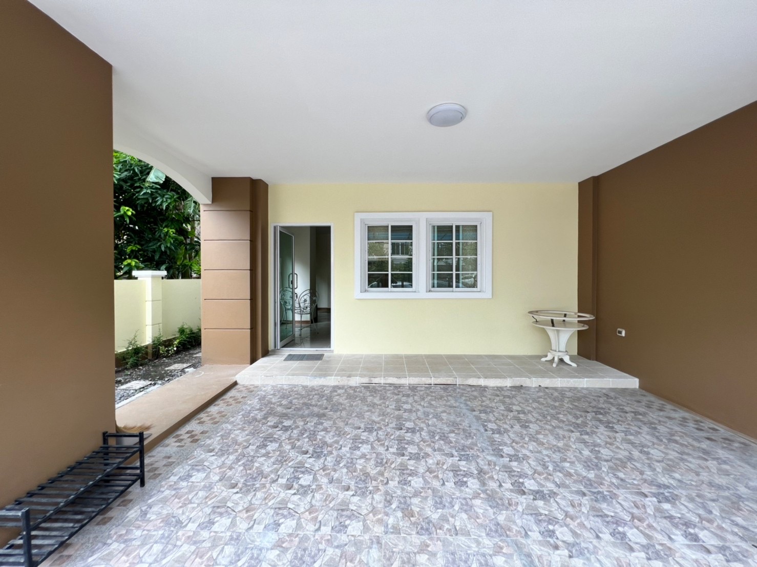 ให้เช่า โฮมออฟฟิศ สูง 4 ชั้น เพียง 31,000 บาท โครงการ Plus Park Avenue Lasalle-Srinagarindra