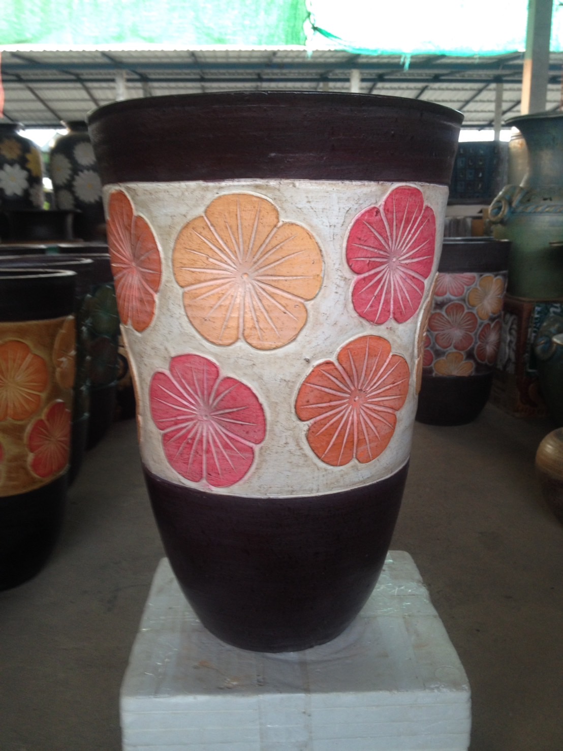 กระถางดินทรงสูง