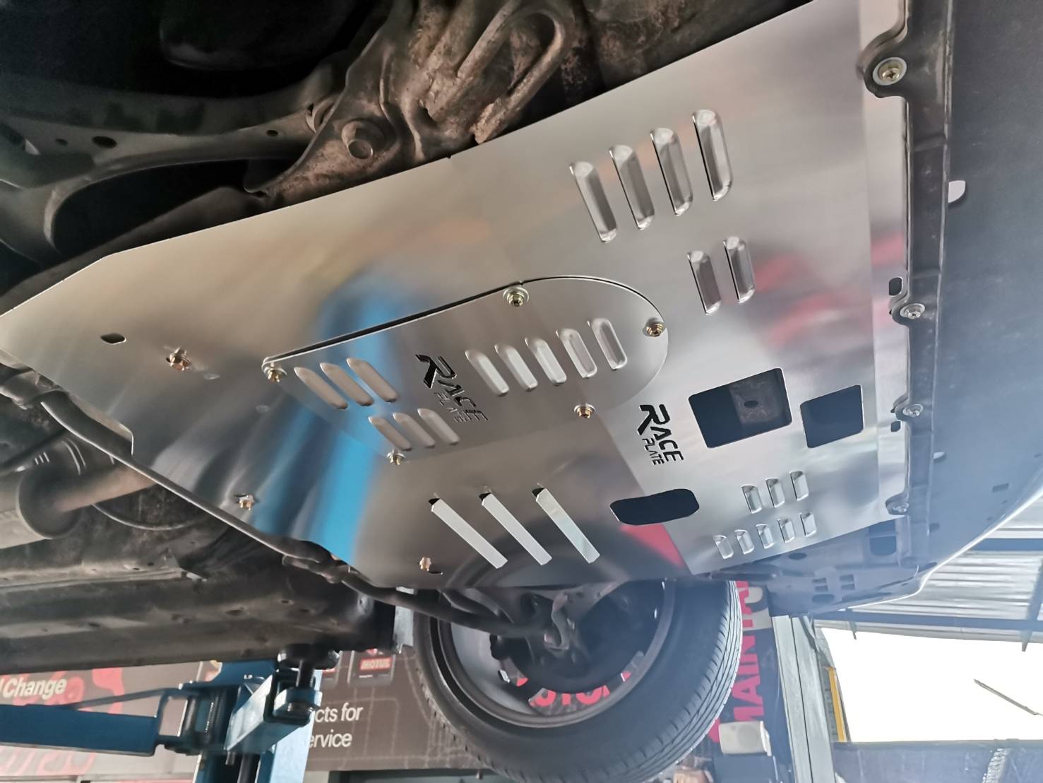 แผ่นปิดใต้ห้องเครื่องอลูมิเนียม Honda Civic FD FB Raceplate_Undertray