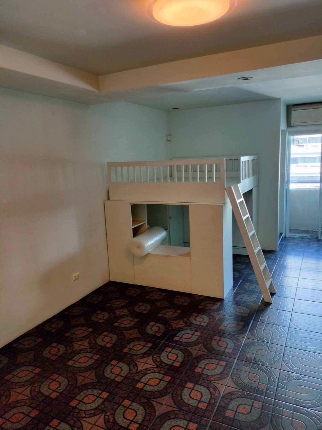 ขายคอนโดเนียม ประตูน้ำเพรสตีจ (Pratunam Prestige) ถนนเพชรบุรี 15