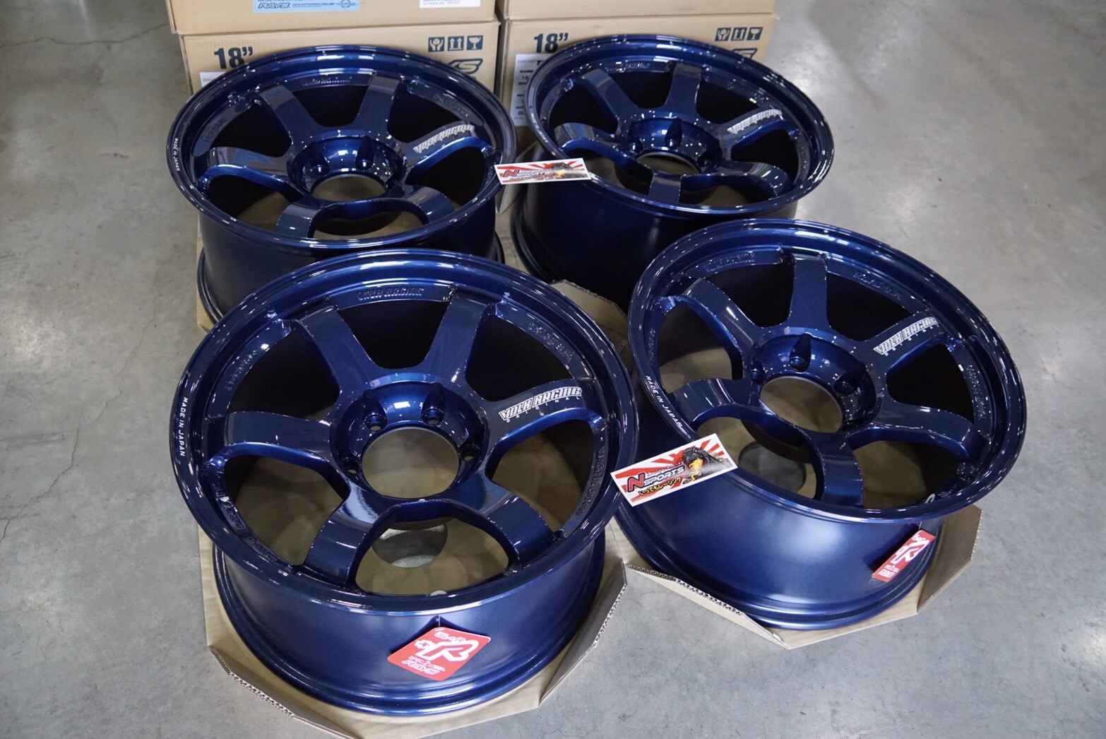 TE37 18x9+0 6-139.7 สีน้ำเงิน